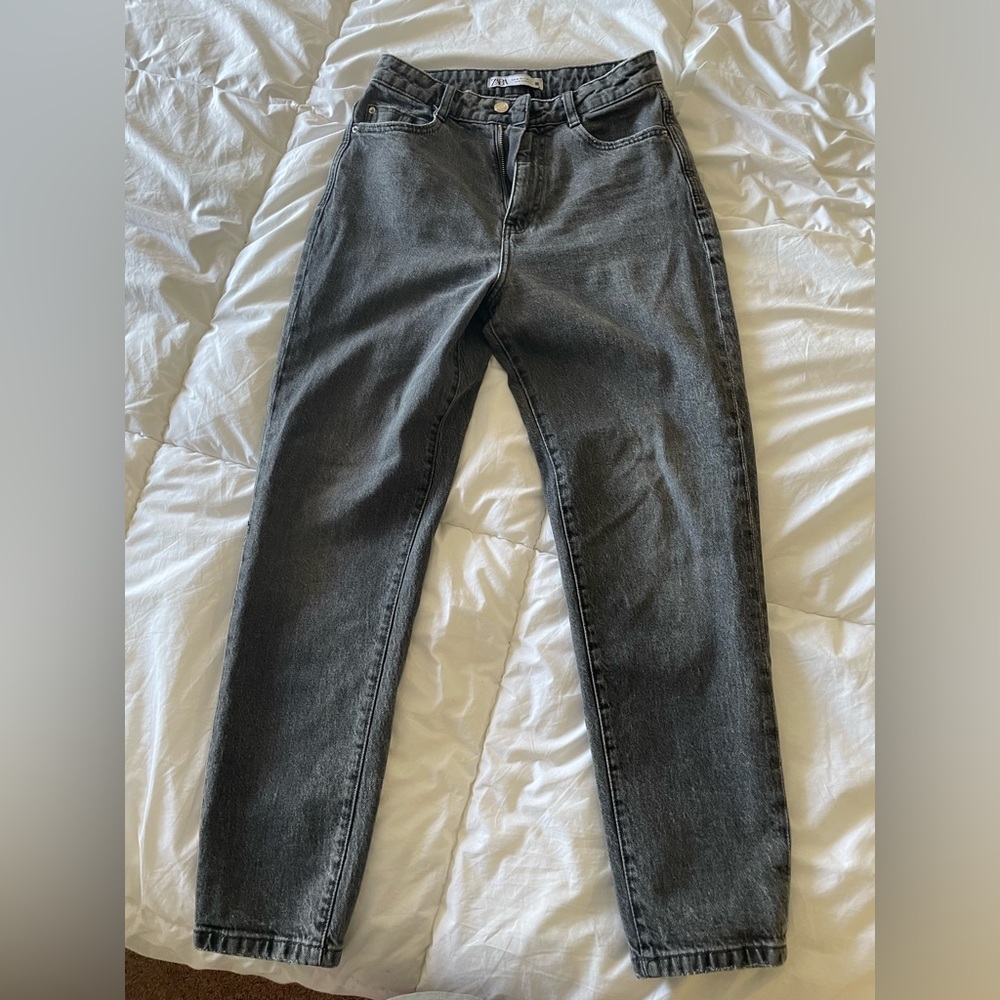 Zara size 4 mom fit jeans